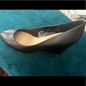 New in box Nine West Black Wedges